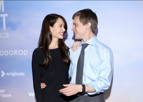 Звёздный состав на премьере мини-сериала "Москва слезам не верит. Всё только начинается"